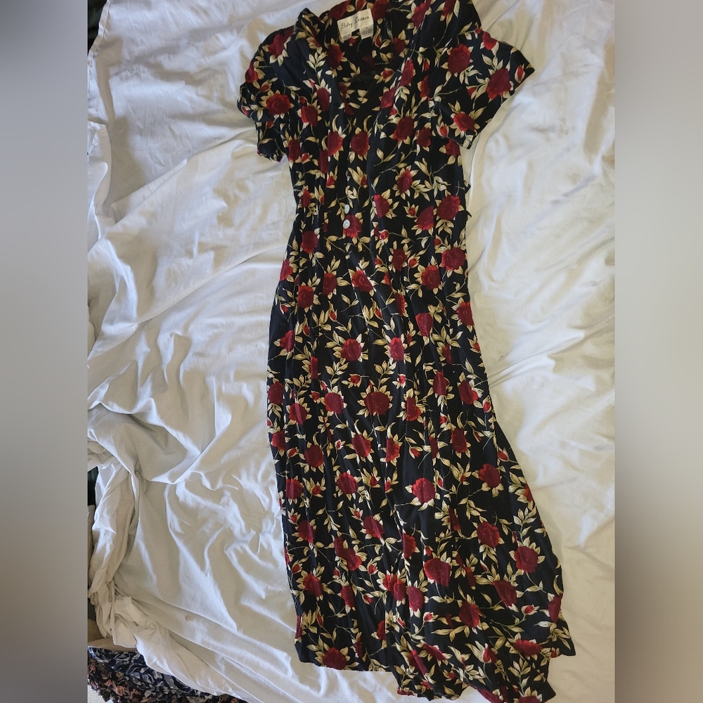 Betsey Lauren Floral Black and Red Women's Dress - Vintage